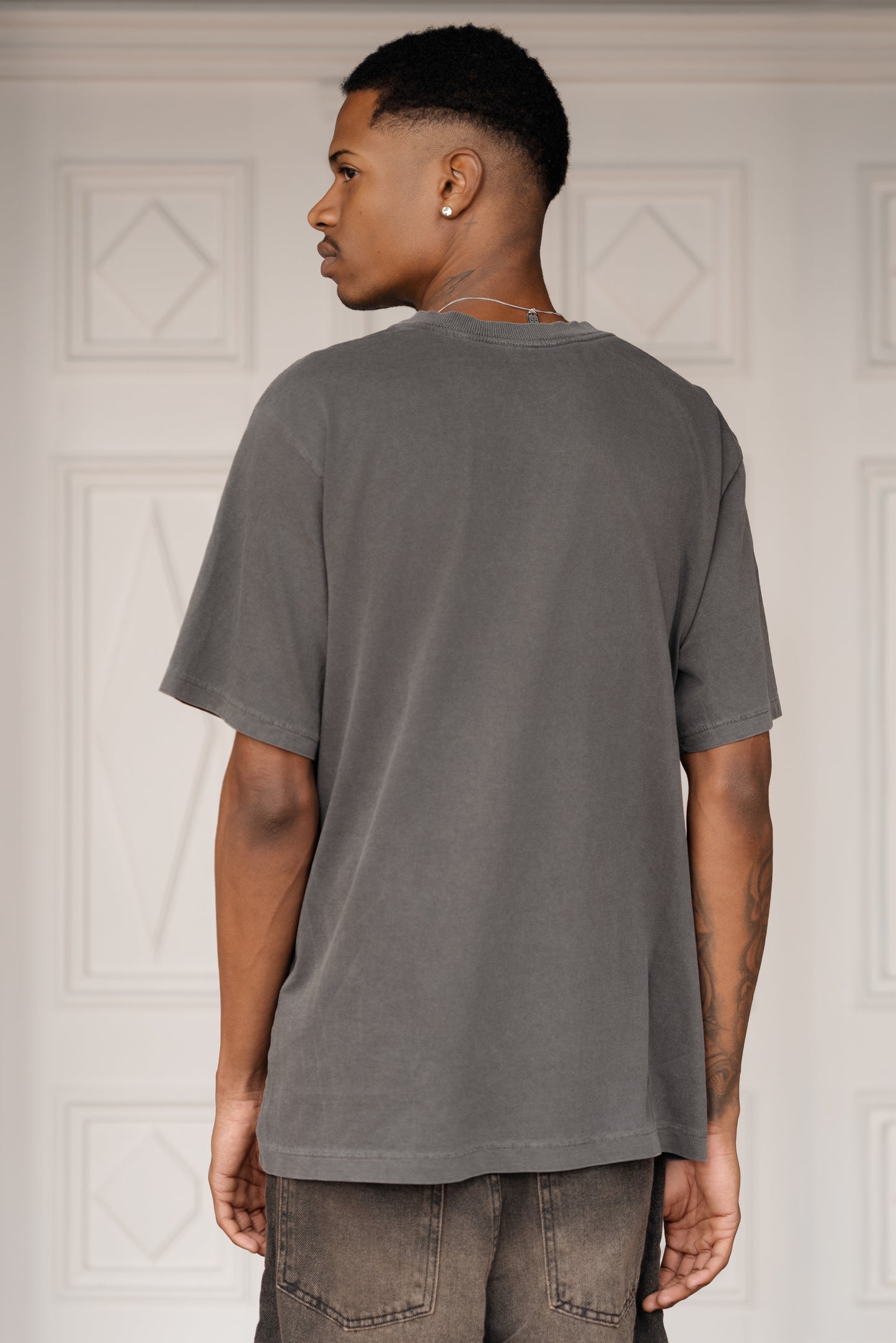 Camiseta Básica Chumbo